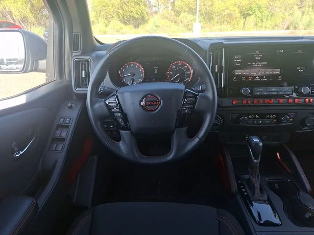 2025 Nissan Frontier PRO-4X - Photo 14