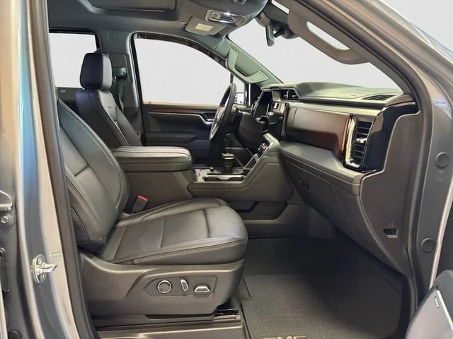 Used 2026 Sterling Metallic GMC Denali image 16