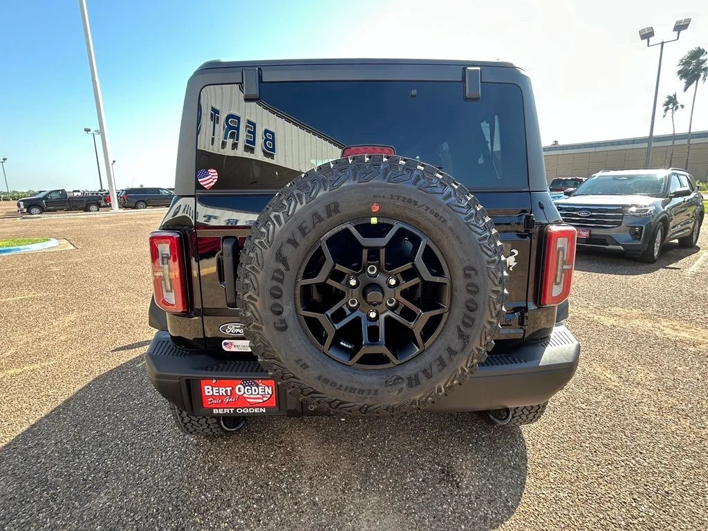 New 2026 Shadow Black Ford Badlands® image 6