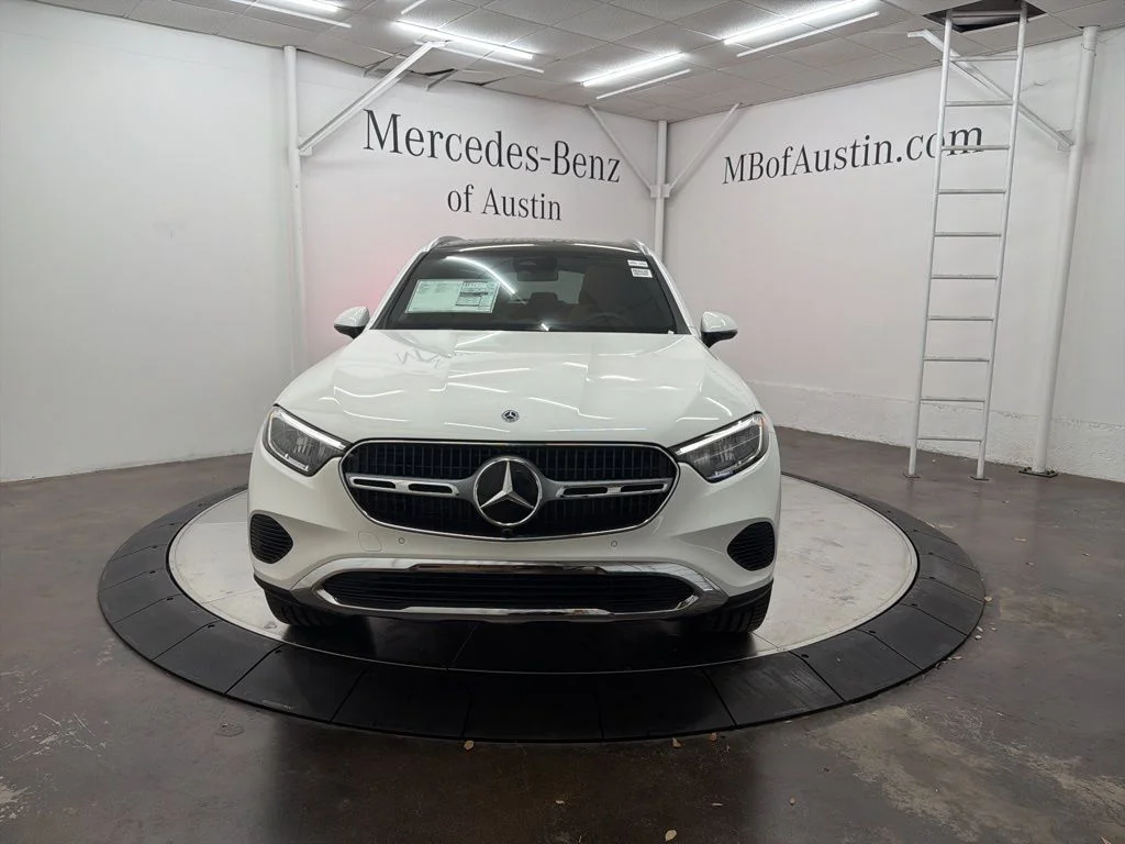 Used 2026 White Mercedes-Benz GLC 300 image 2