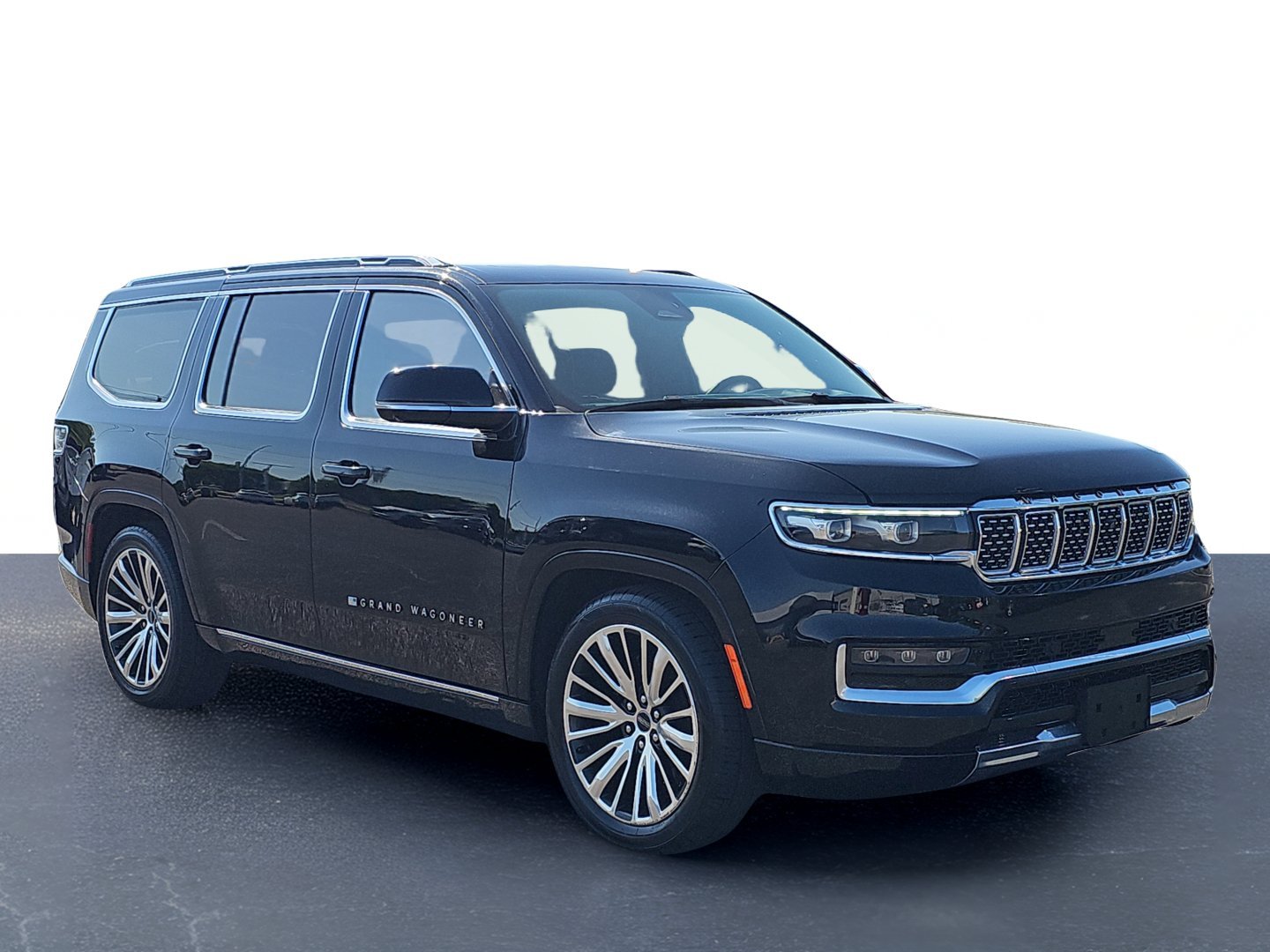 Used 2022 Diamond Black Crystal Pearlcoat Jeep Series III image 4