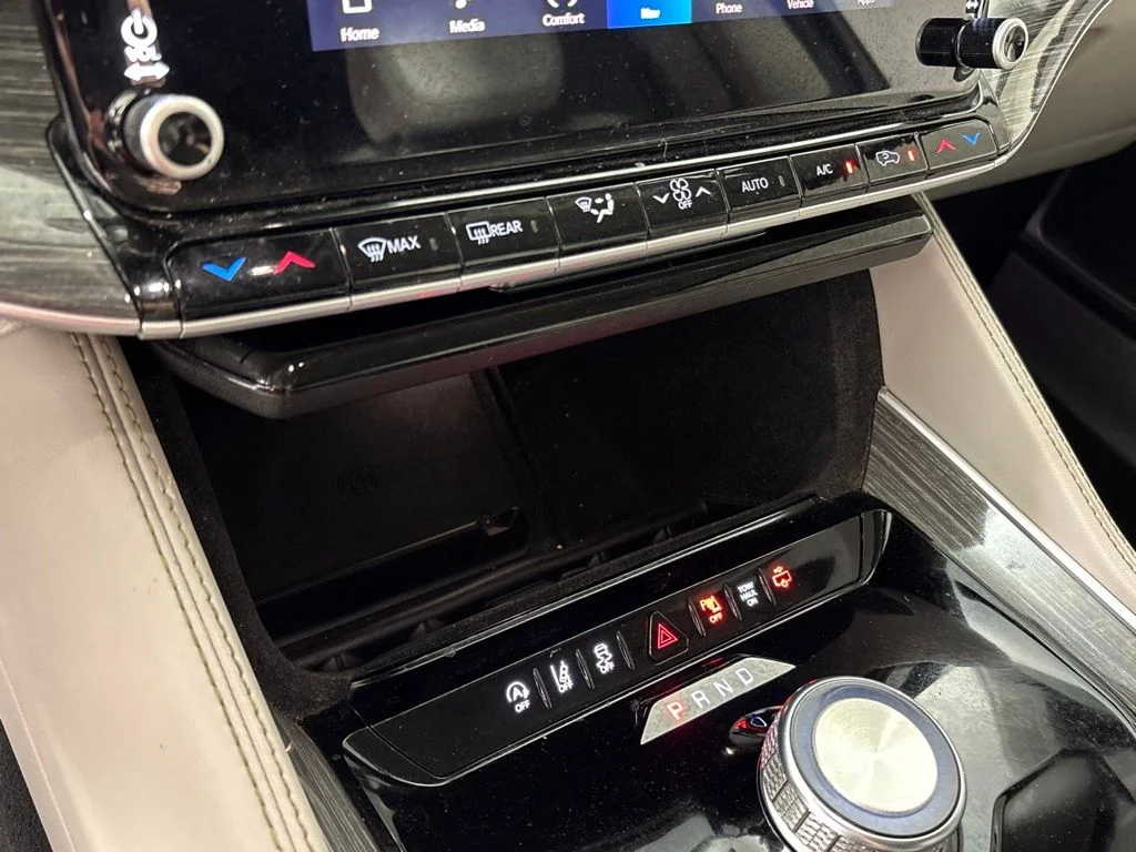 Used 2022 White Jeep Series II image 39