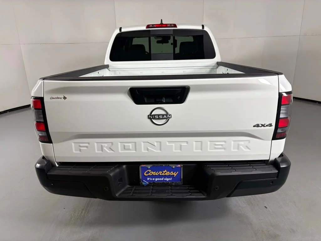 New 2026 Glacier White Nissan King Cab® S image 7