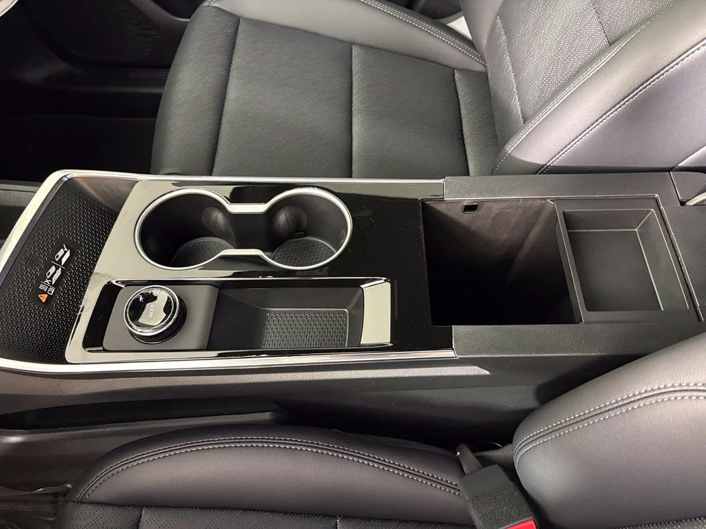 New 2027 Summit White Chevrolet LT image 33