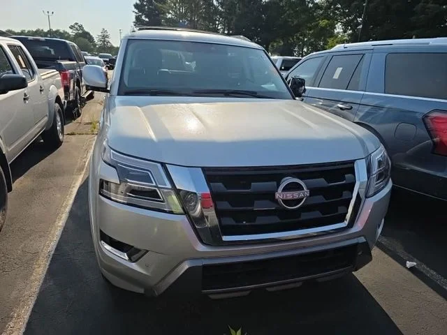 Used 2023 Silver Nissan SL image 9