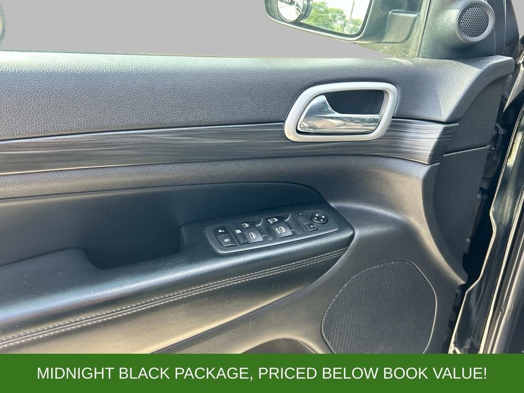 Used 2019 Black Jeep Altitude image 14
