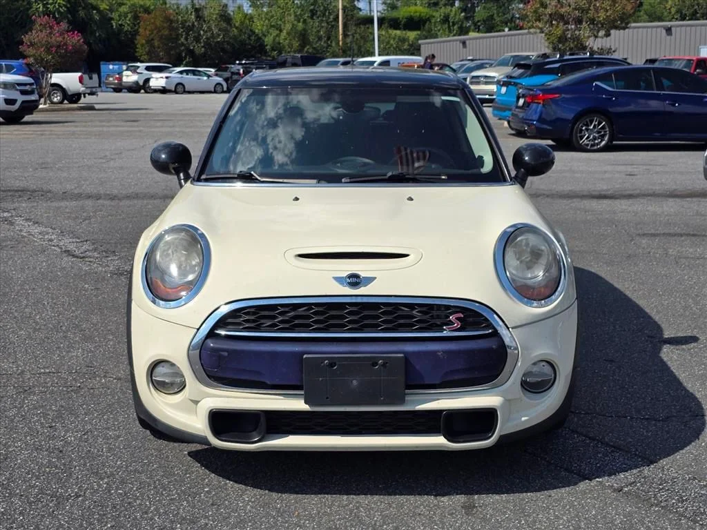 Used 2016 White MINI Base image 7