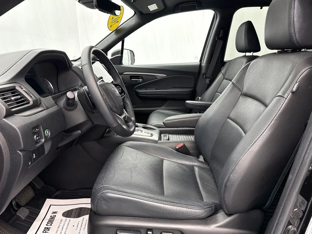 Used 2021  Honda EX-L image 18