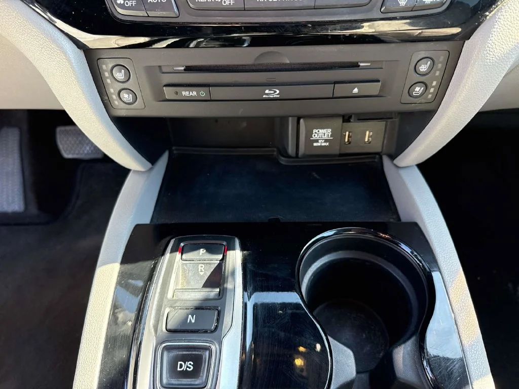 Used 2017 Blue Honda Elite image 37