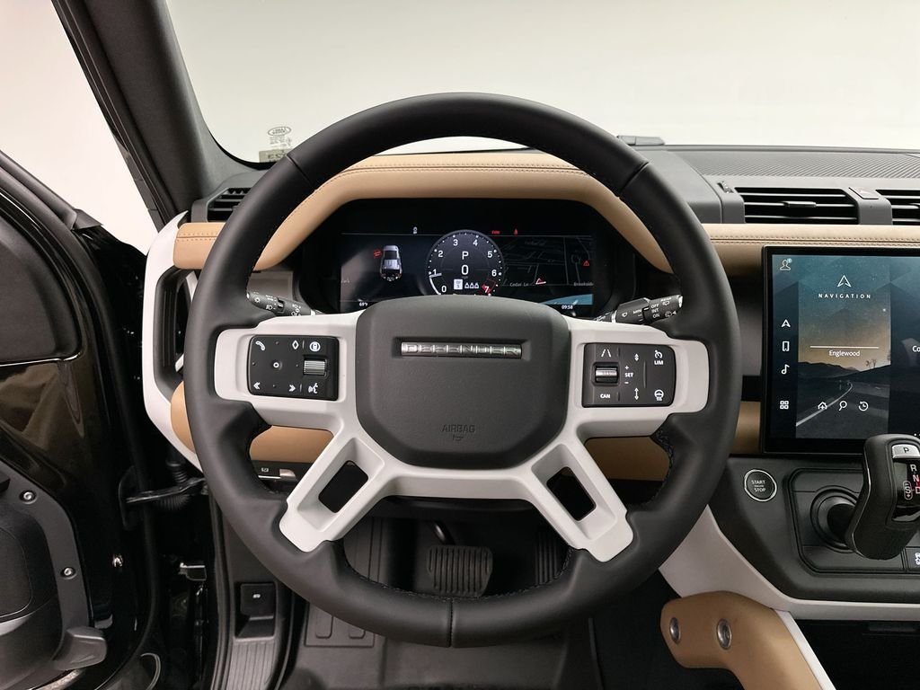 New 2026 Santorini Black Metallic Land Rover X-Dynamic SE image 23