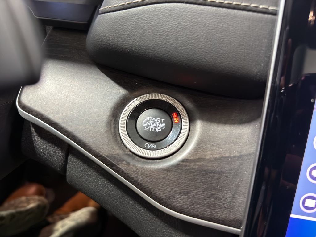 Used 2023 Bright White Clearcoat Jeep Limited image 24