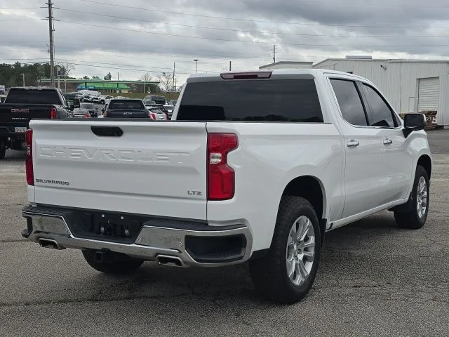 Used 2025 White Chevrolet LTZ image 5