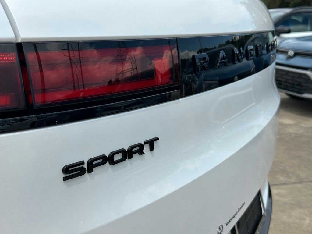 Used 2024 White Land Rover Dynamic SE image 49