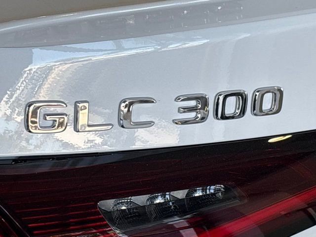 New 2026 MANUFAKTUR Moonlight White Metallic Mercedes-Benz GLC 300 image 34