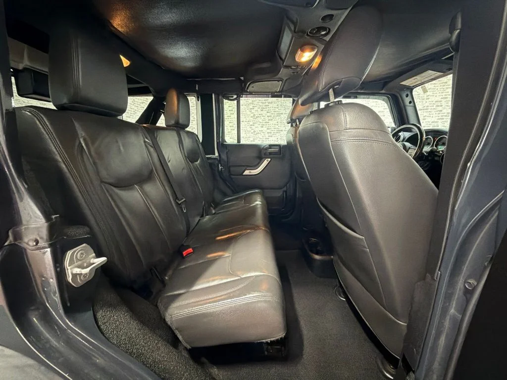 Used 2016 Rhino Clearcoat Jeep Unlimited Rubicon image 12