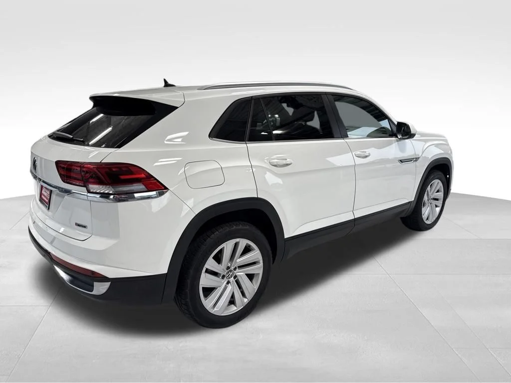 Used 2021 White Volkswagen 2.0T SE w/Technology image 8