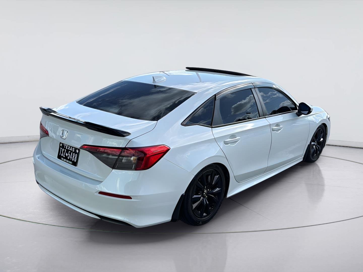 Used 2023 White Honda EX w/o BSI image 5