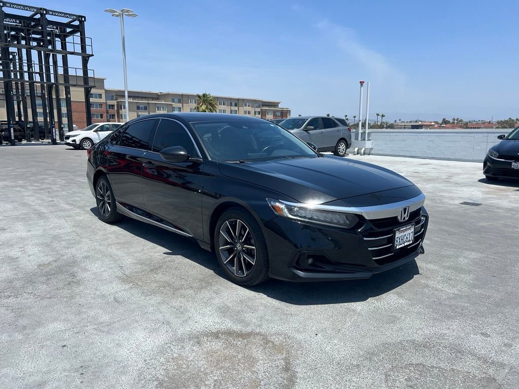 Used 2021  Honda EX-L image 3