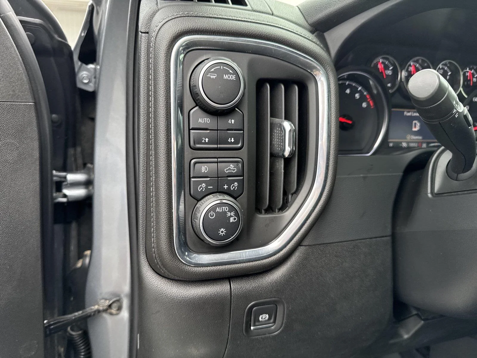 Used 2021 SATIN STEEL METALLIC Chevrolet RST image 16