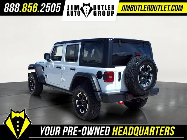 Used 2025  Jeep Rubicon image 2
