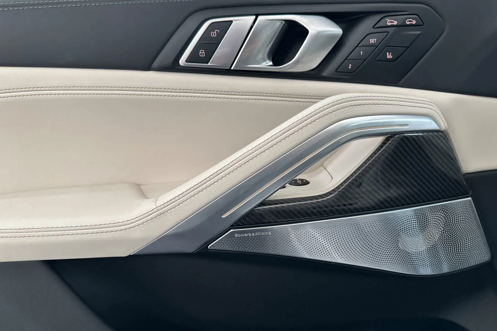 2026 BMW X6 M60i - Photo 12