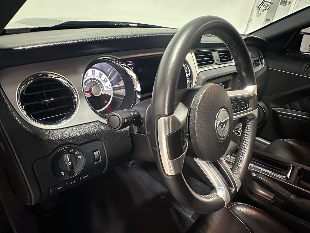 Used 2010  Ford GT image 71