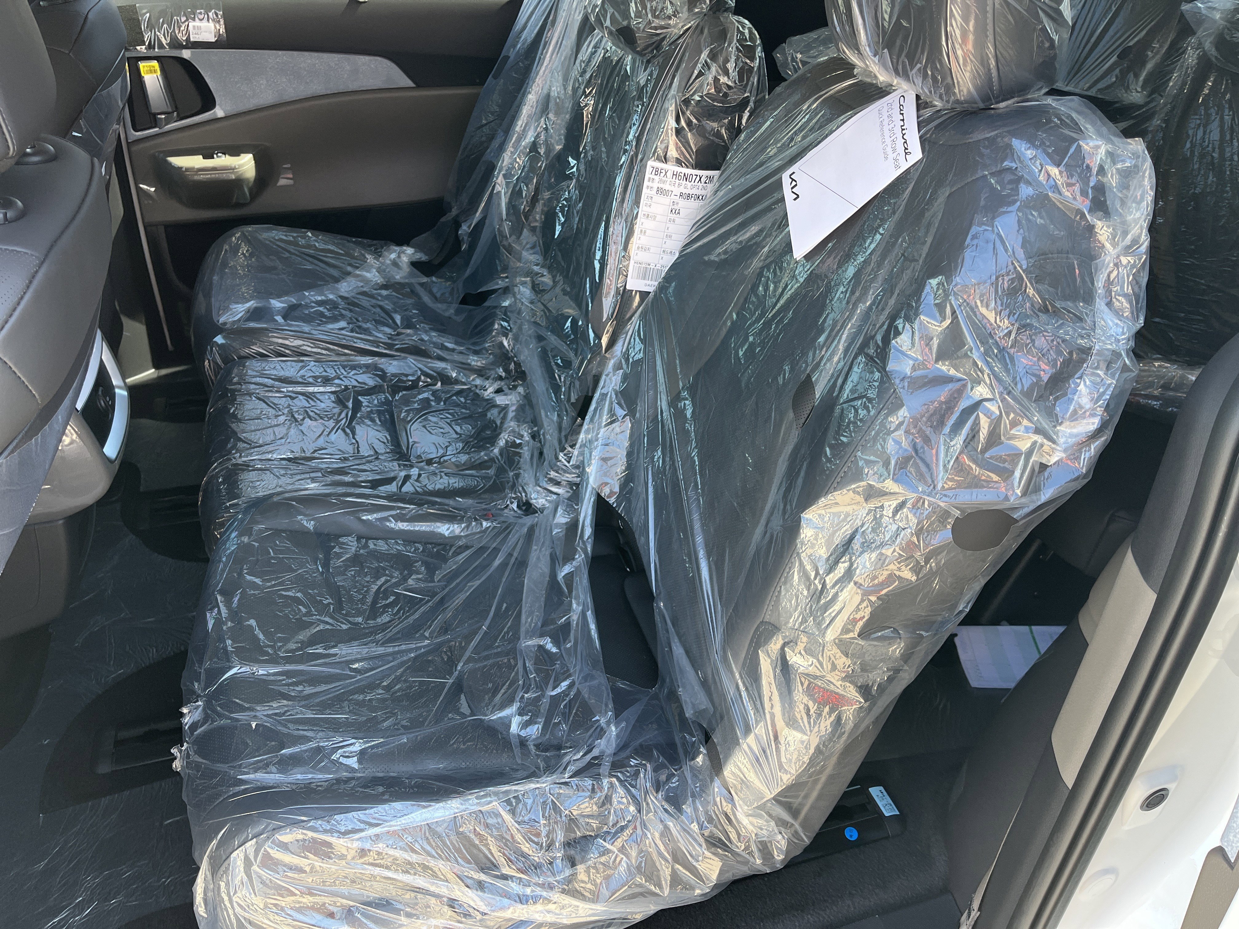 New 2026 Snow White Pearl Kia EX image 20