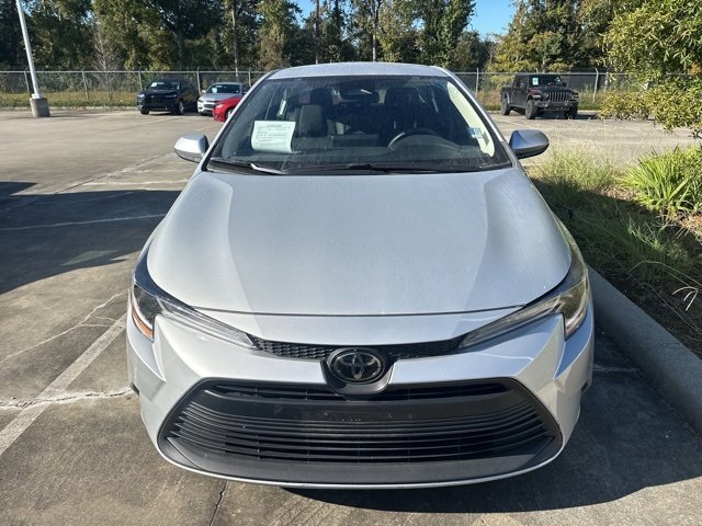 Used 2024 Toyota Corolla LE with VIN 5YFB4MDE9RP137077 for sale in Northfield, Minnesota