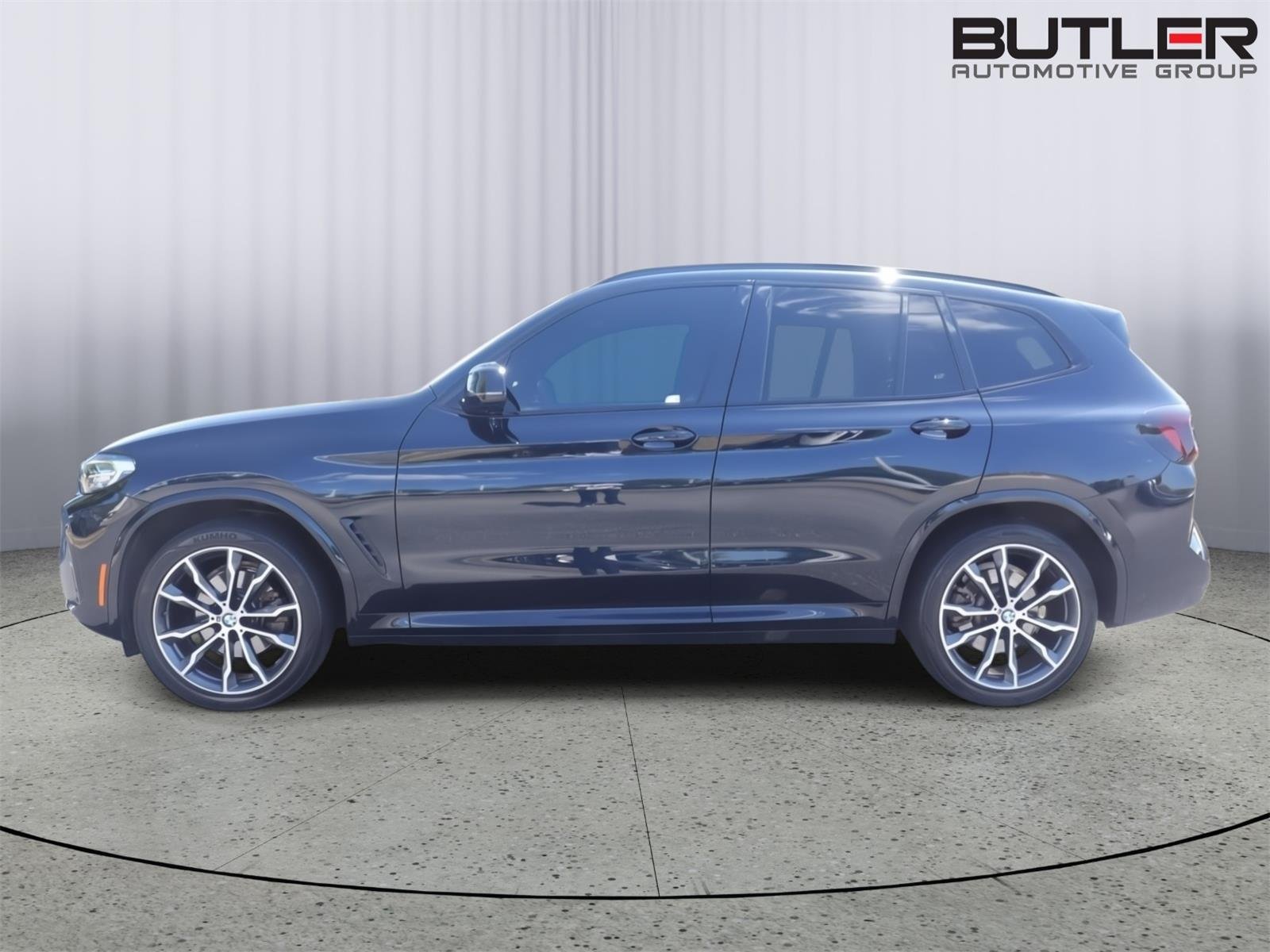 Used 2022 Carbon Black Metallic BMW xDrive30i image 4
