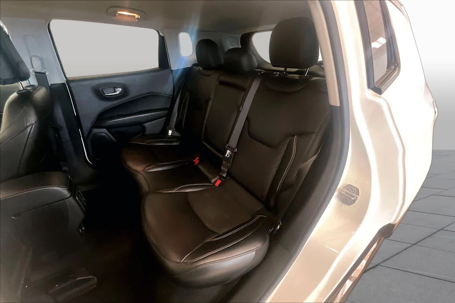 Used 2020 White Clearcoat Jeep Latitude image 16
