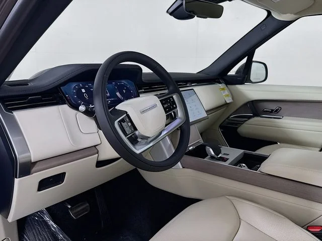 New 2026 Charente Grey Prem Met Land Rover SE image 9