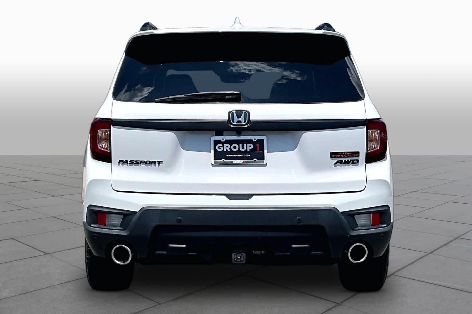 Certified Used 2023 Platinum White Pearl Honda TrailSport image 5