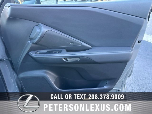Used 2025  Lexus 500h F SPORT Luxury image 12