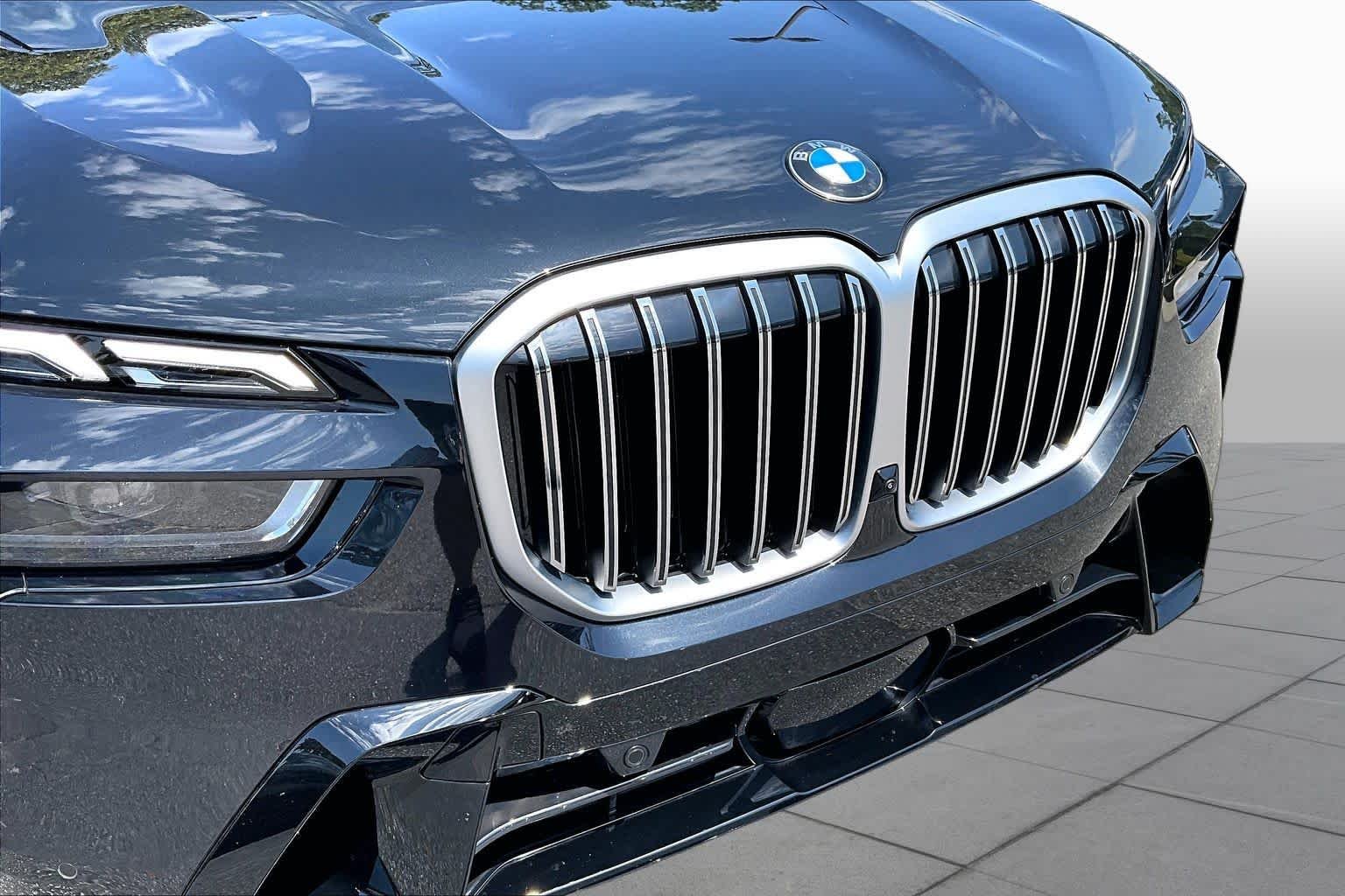 Certified Used 2026 Black Sapphire Metallic BMW xDrive40i image 30