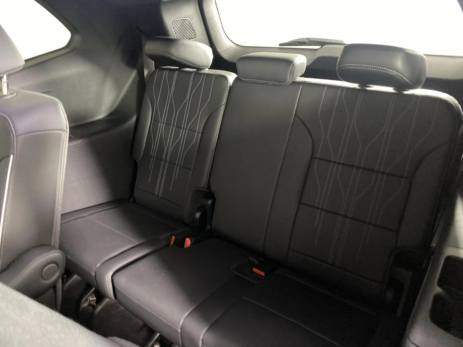 Used 2025 Ebony Twilight Metallic Buick Avenir image 35