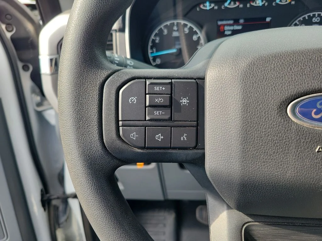 Used 2022 White Ford XL image 25