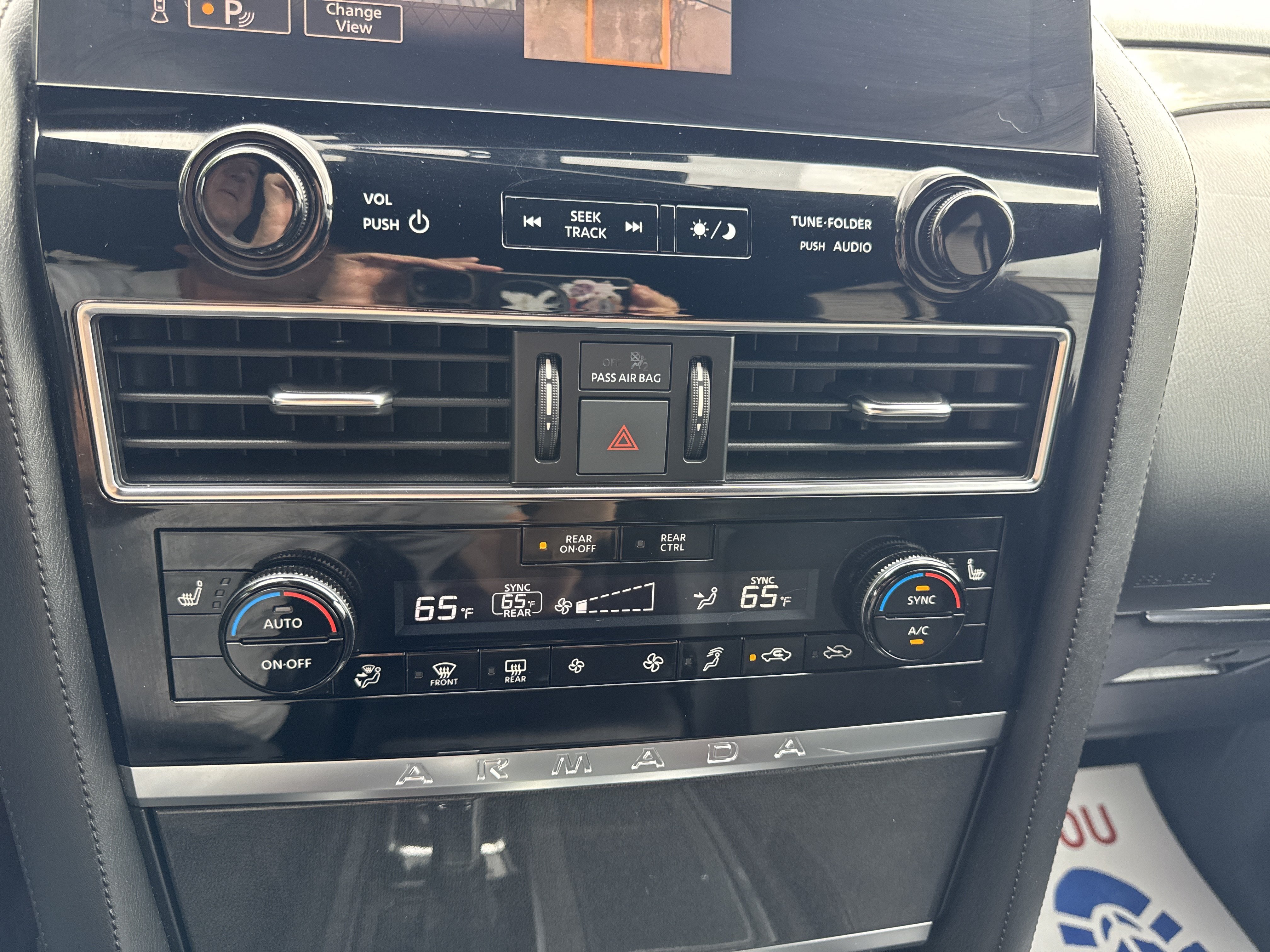 2022 Nissan Armada SL - Photo 25