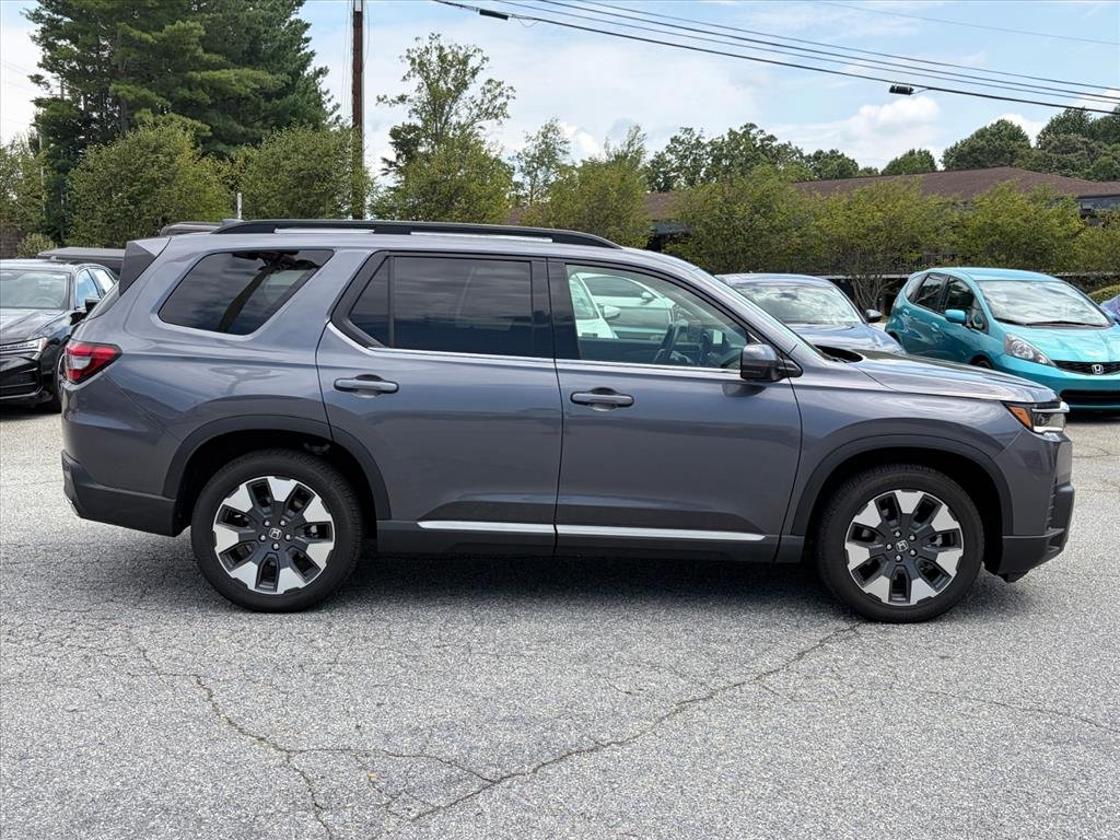 Used 2026 Modern Steel Metallic Honda Touring image 3