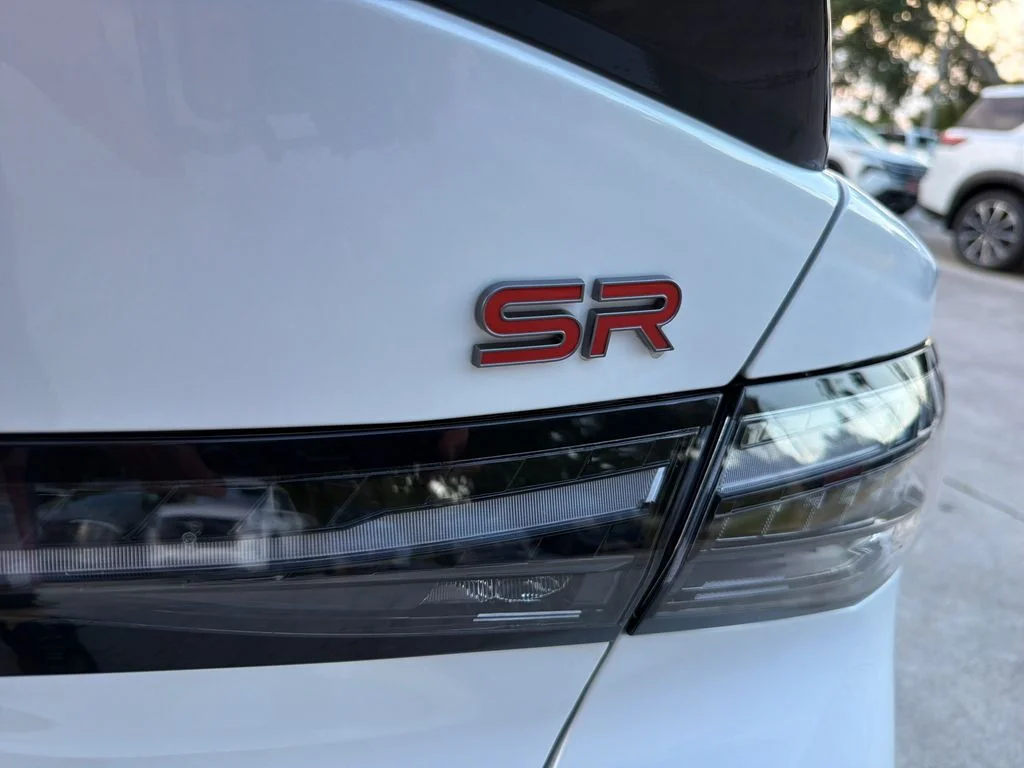 New 2026 Aspen White TriCoat / Super Black Two-tone Nissan SR image 11