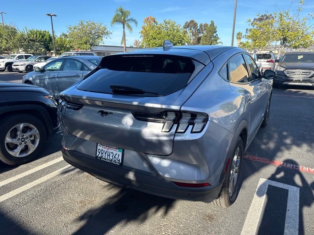 Used 2022 Blue Ford Select image 3