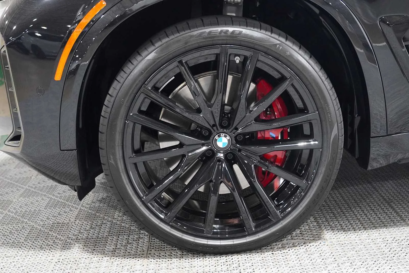 Used 2026 Black Sapphire Metallic BMW M60i image 4