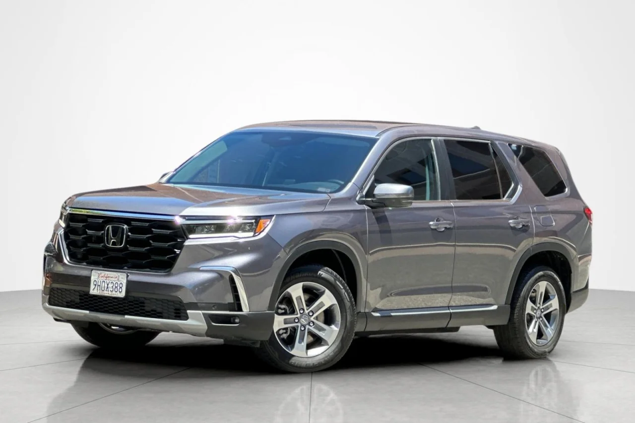 Used 2025 GRAY Honda EX-L image 1