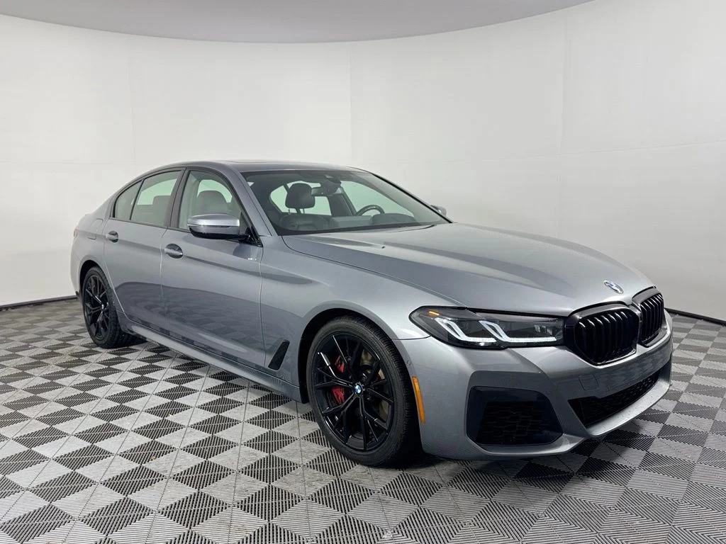 Certified Used 2023 Skyscraper Grey Metallic BMW 540i xDrive image 3