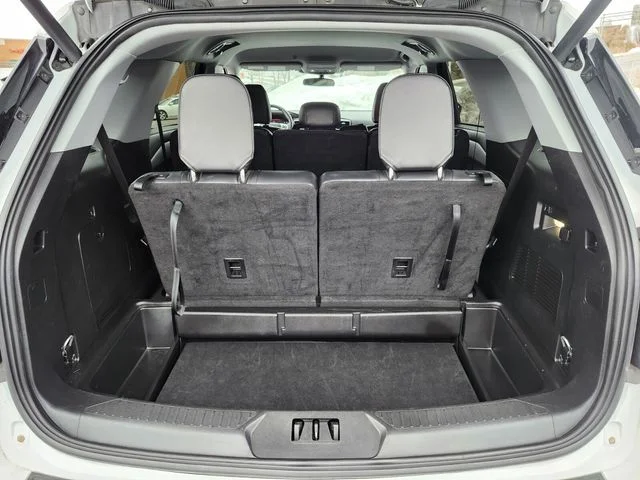 Used 2024 White Ford XLT image 18