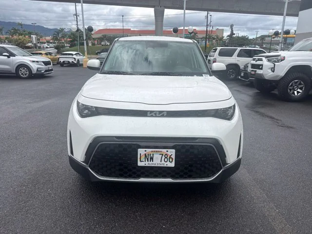 Used 2025 White Kia LX image 8