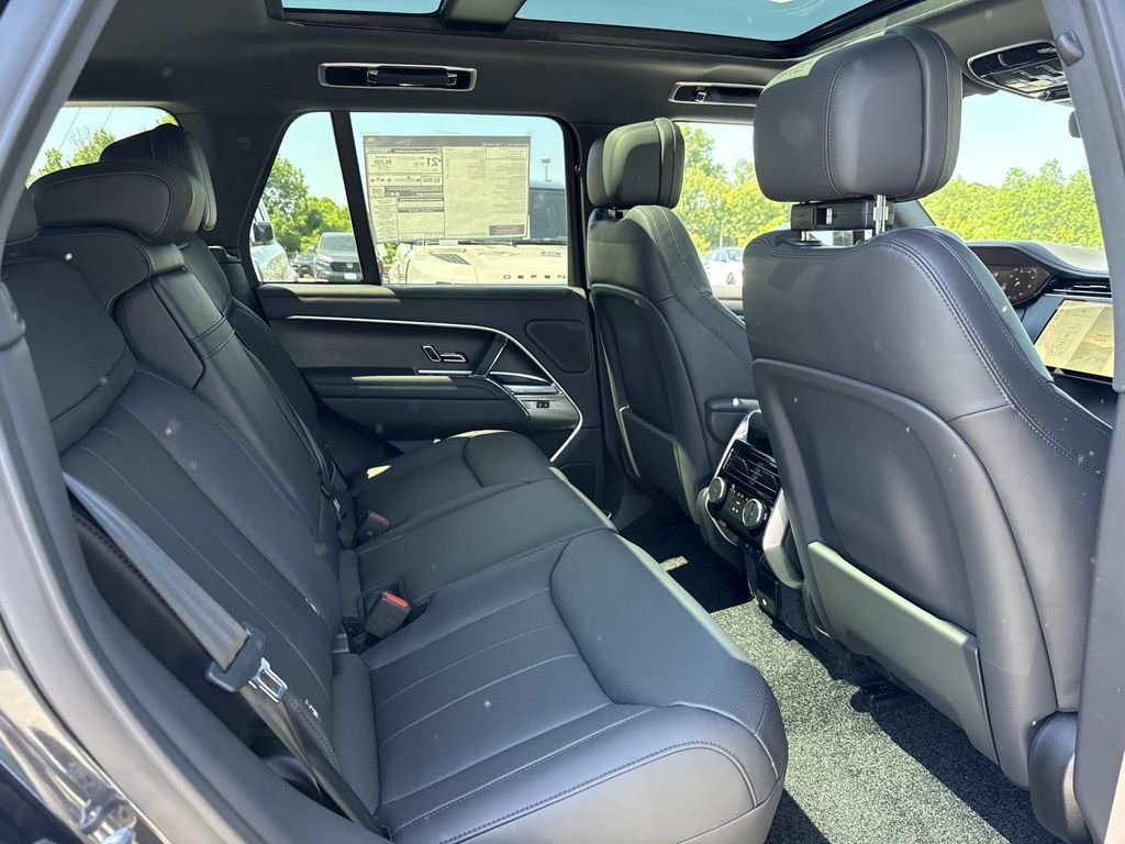 New 2026 Carpathian Grey Land Rover SE image 14