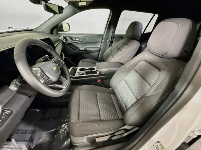New 2027 Summit White Chevrolet LT image 22