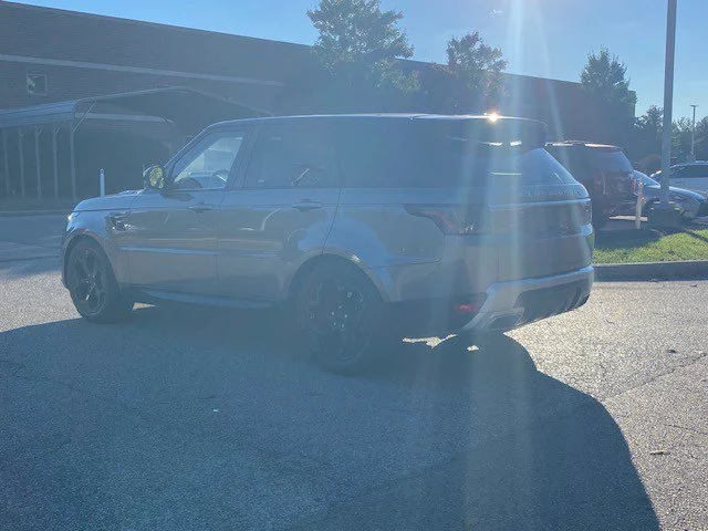 Used 2019 Silicon Silver Premium Metallic Land Rover HSE image 3