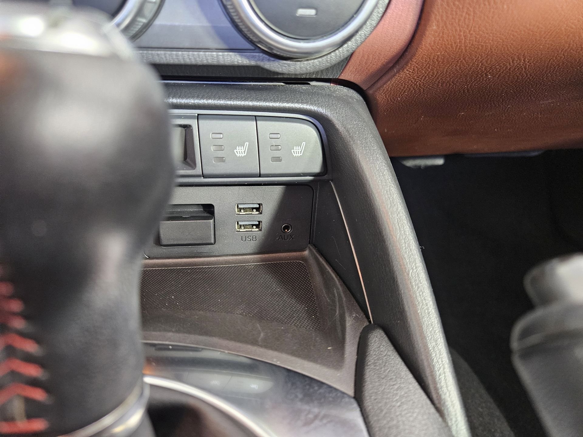 Used 2018 Black Mazda Grand Touring image 30