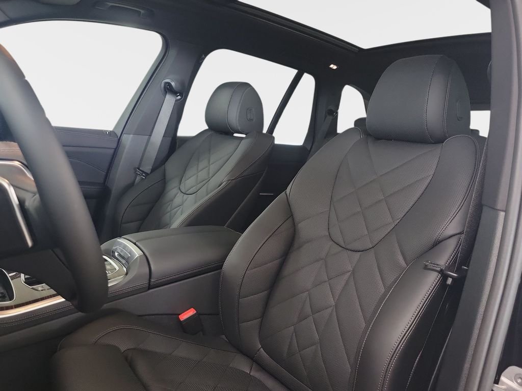 New 2026 Black Sapphire Metallic BMW xDrive40i image 9